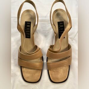 Amalfi Sandals‎ Beige Gold, Chuck heels, Size 10